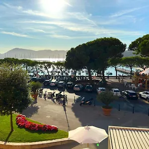 https://c-derfo.hotelitalianriviera.com